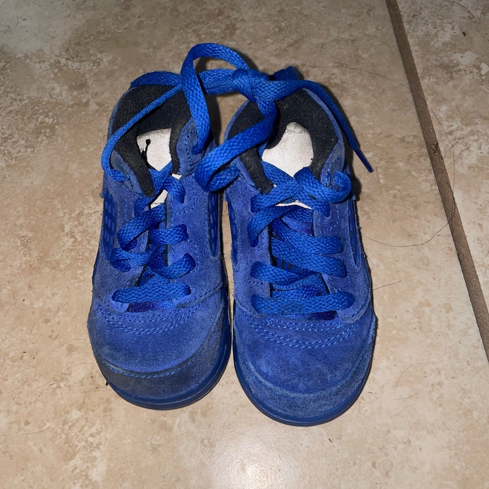 Jordan 5s size 5C